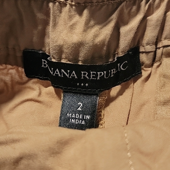 Shorts - Picture 2 of 3